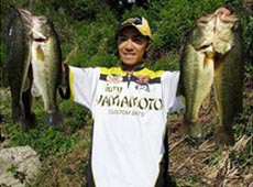 山口峻pro2.jpg